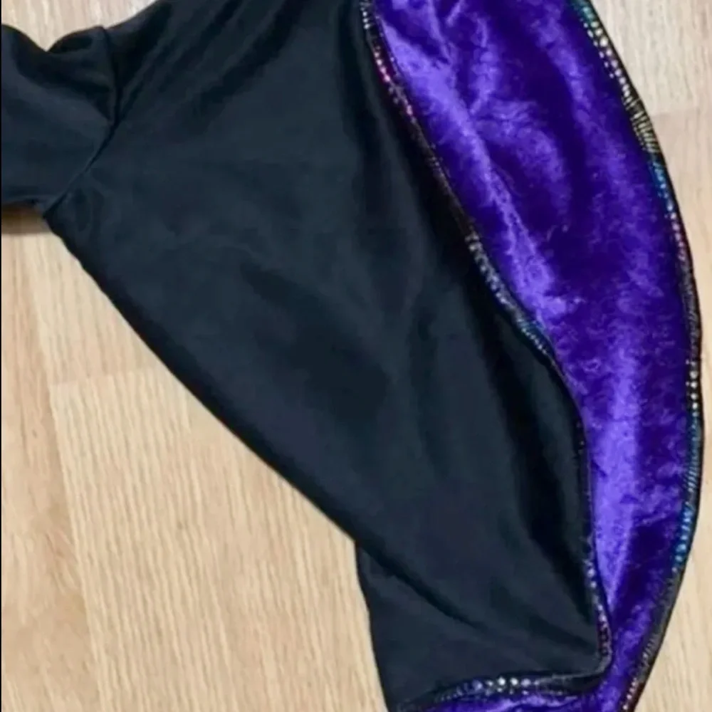 Costume dressup girls witch/vampire Spirit Halloween girls size medium